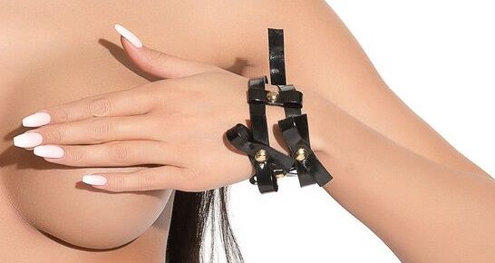 Cuffs Lak Zwart - Me Seduce